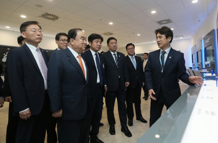 National Assembly speaker inspects Samsung SDI plant in Hungary