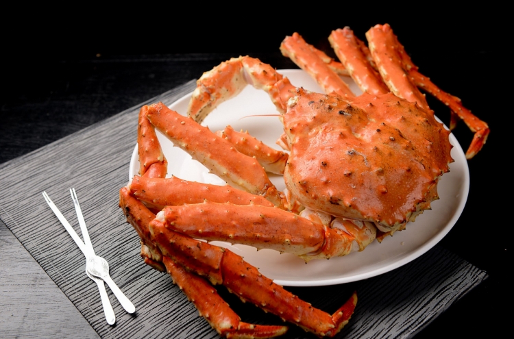 King crab price drop excites S. Korean seafood lovers