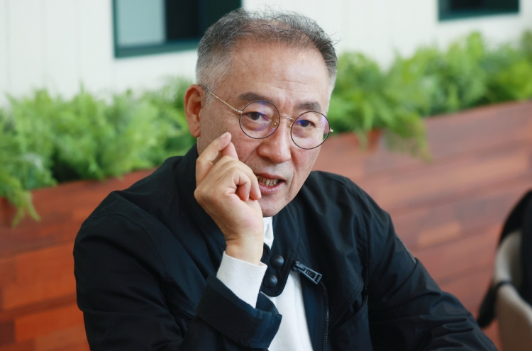 [Herald Interview] Legendary cartoonist Lee Hyun-se says curiosity propels him forward