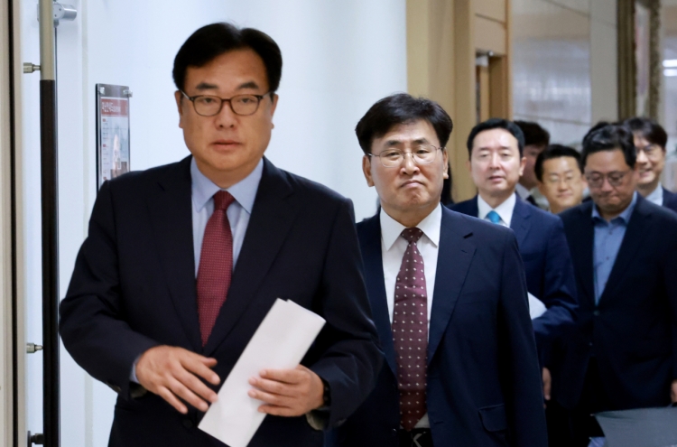 Yoon names SNU prof. as new science minister, NK defector as unification council head