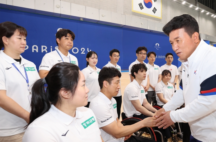 [Photo News] Hana champions Paralympics heroes