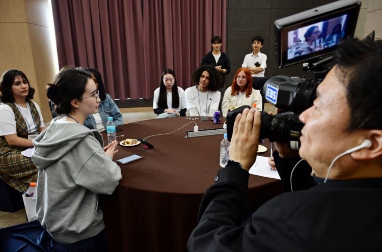 K-pop motivated us to study Hangeul, contestants say