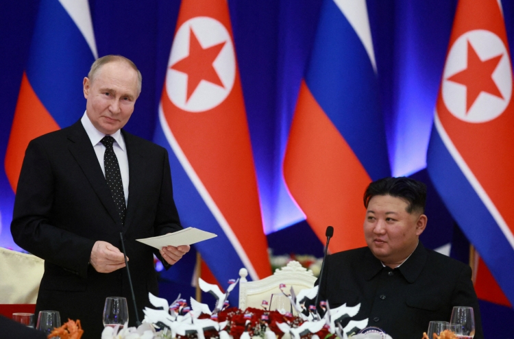 Putin finalizes N. Korea defense deal