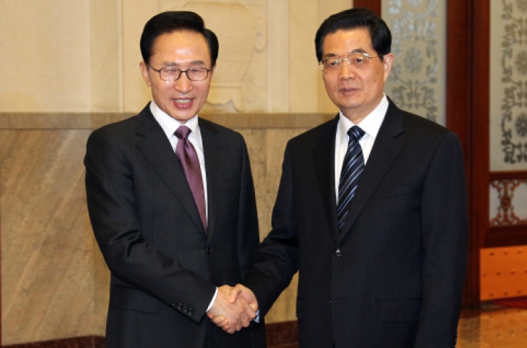 Korea moves on FTA talks with China