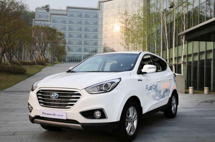 Hyundai’s fuel cell car seeks Prius moment