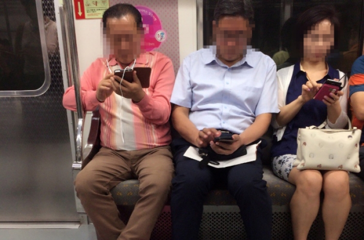 Strange pecking order of the vulnerable in Korean subways