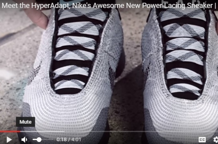 (영상) 출시임박 나이키 ‘자동 끈조임 신발’ 작동 영상