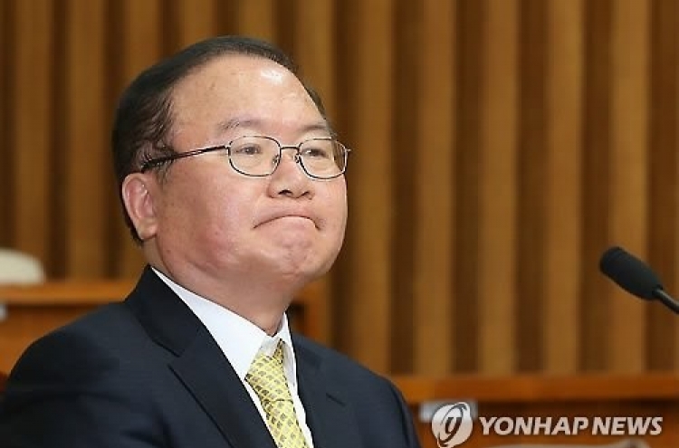Park beefs up legal defense team in impeachment trial