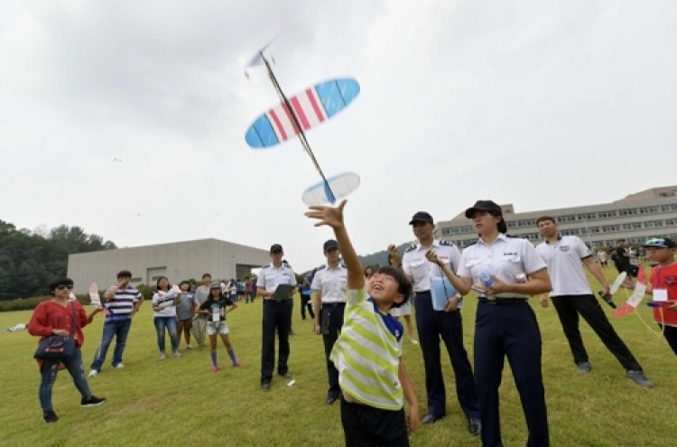 Air Force to hold youth aviation contest