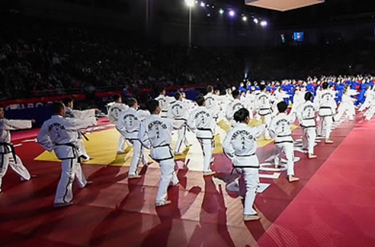 Taekwondo demonstration teams from Koreas to meet south of border