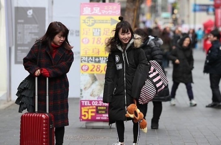 Fall in Japanese tourists adds woes to sagging local tourism