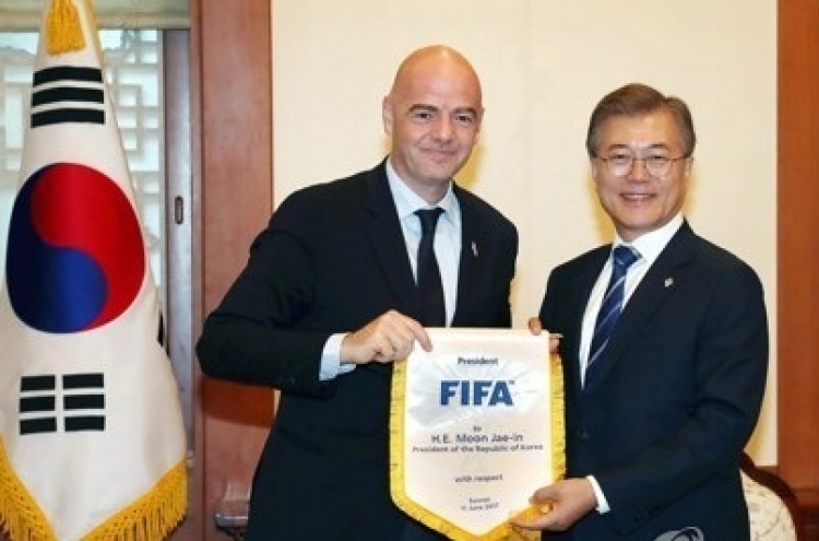 Korea faces roadblocks in bid to bring FIFA World Cup to NE Asia