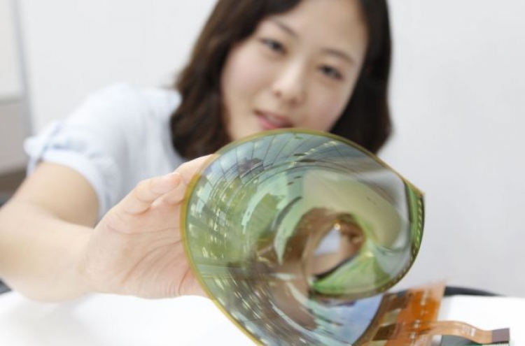 LG Display develops world’s largest flexible, transparent display
