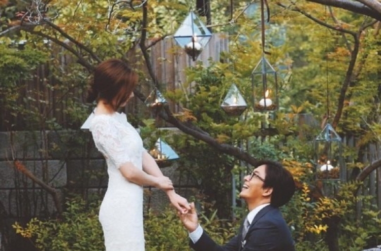 Celebrity couple Bae Yong-joon, Park Soo-jin expecting second baby