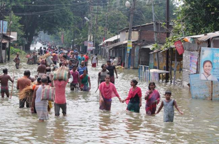 Death toll from South Asia flooding tops 1,000