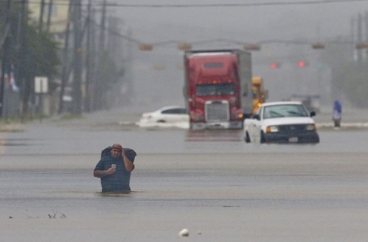 Battered by Harvey, Houston braces for even more flooding