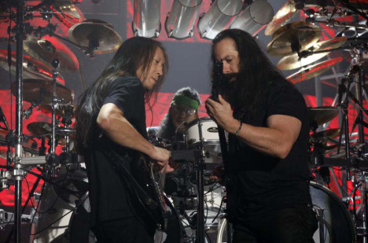 Dream Theater enchants Seoul fans with ‘Images and Words’