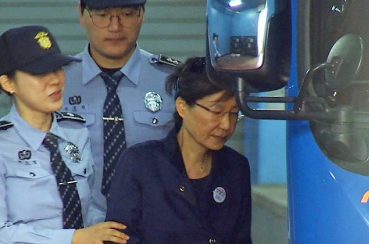 Court extends detention of ex-President Park