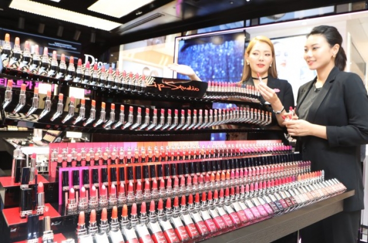 Consumer orientation highest in cosmetics, lowest in auto repairs: data