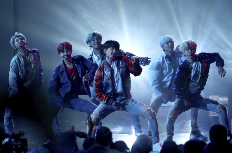 BTS fires up crowd with AMAs performance
