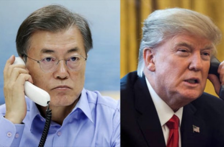 Moon, Trump agree to bring NK to dialogue table through sanctions, pressure