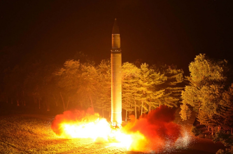 Air crew saw N. Korea missile re-enter atmosphere