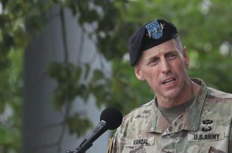 Outgoing US commander awarded medal for service in Korea