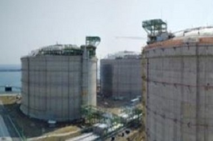 Korea should consider restricting imports of US LNG: scholar