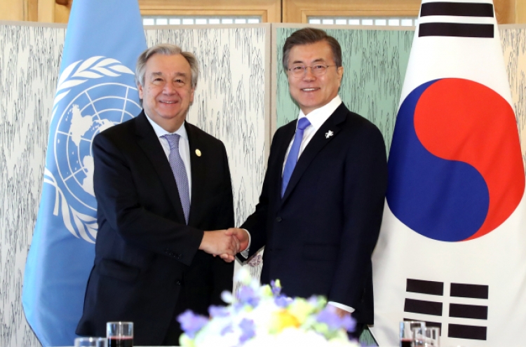 Moon, Guterres say PyeongChang Olympics will mark start of global peace