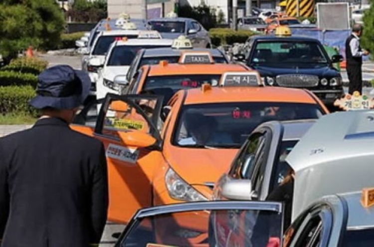 Gangneung lifts limits on taxi operations