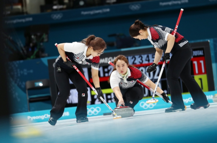 [PyeongChang 2018] Women curlers glide smoothly into final four