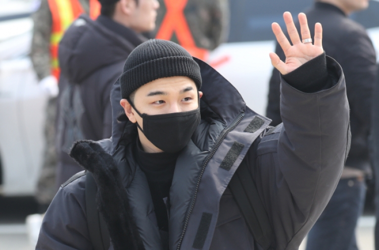 Big Bang’s Taeyang starts military service