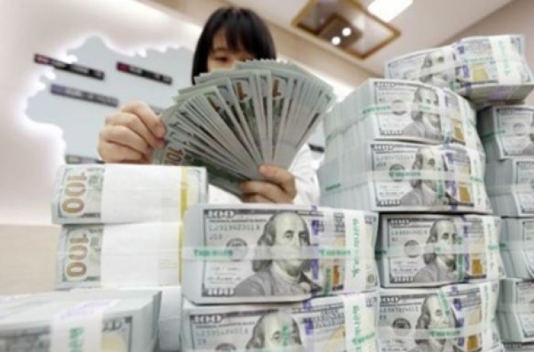 Korean banks' foreign currency deposits decrease in Feb.