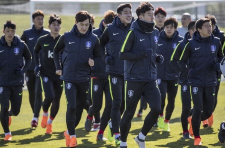 Korean forward vows to utilize European experience for nat'l football team