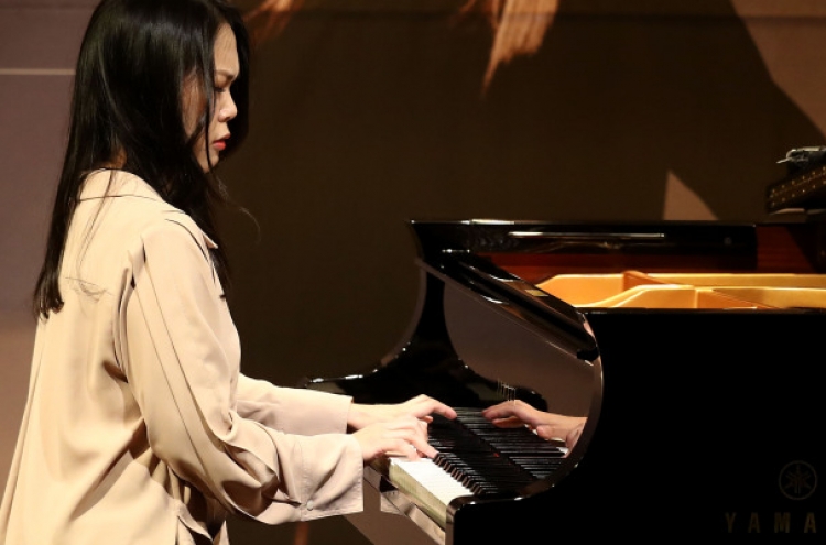 Pianist Son Yeol-eum pays homage to Marriner with her new album