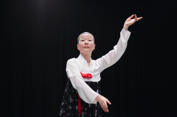 Ahn Eun-me creates anew traditional dance from North Korea