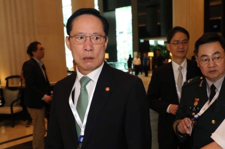 S. Korean defense minister in Singapore for security forum