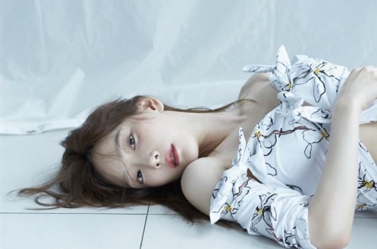 Taeyeon hints more on upcoming release