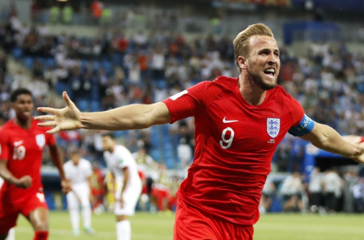 [World Cup] Late header from Kane gives England 2-1 win over Tunisia