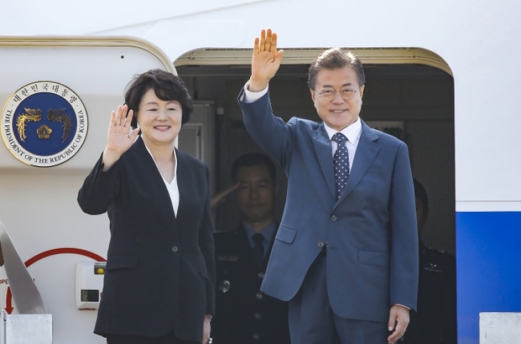 Moon heads to Russia for bilateral summit with Putin
