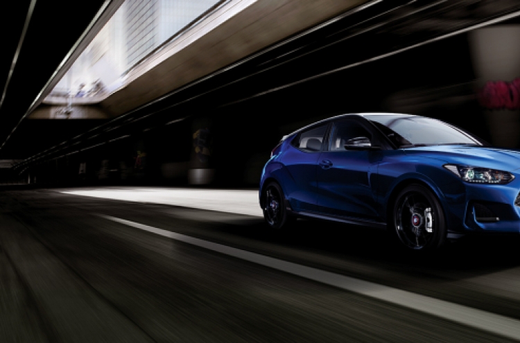 [Behind the Wheel] Hyundai’s Veloster hatchback offers smart drive