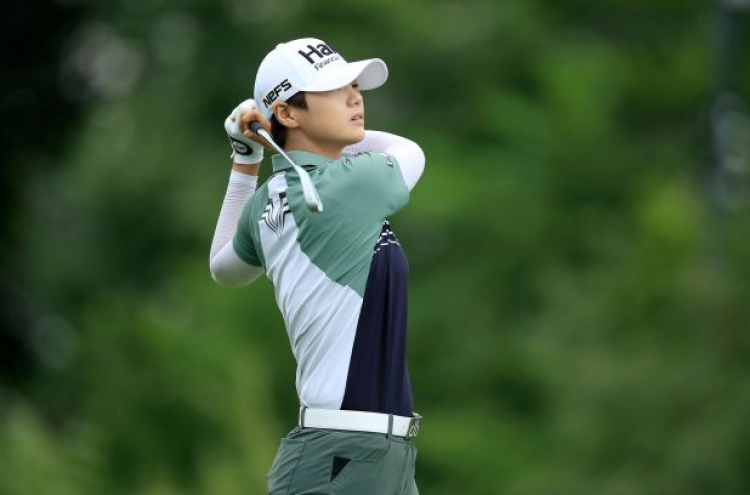 Park has share of clubhouse lead at rain-hit Indy golf