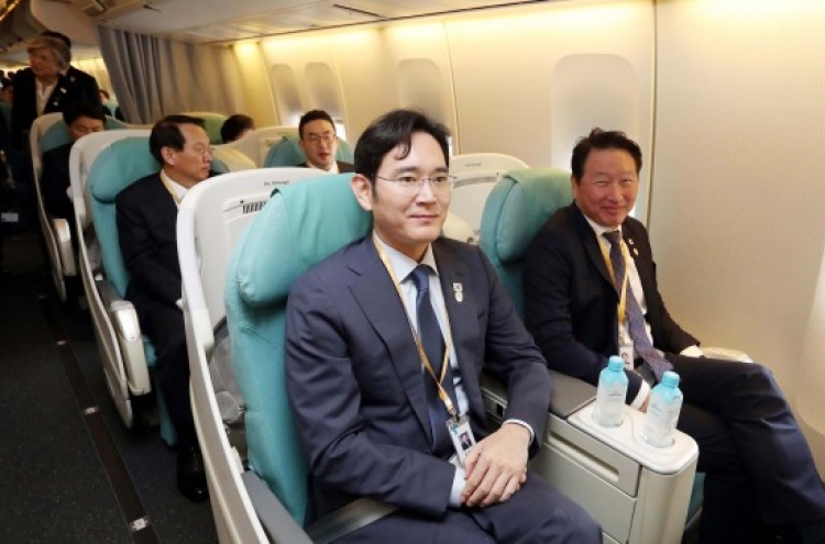 Chaebol chiefs head to Pyongyang with lips sealed about business in the North