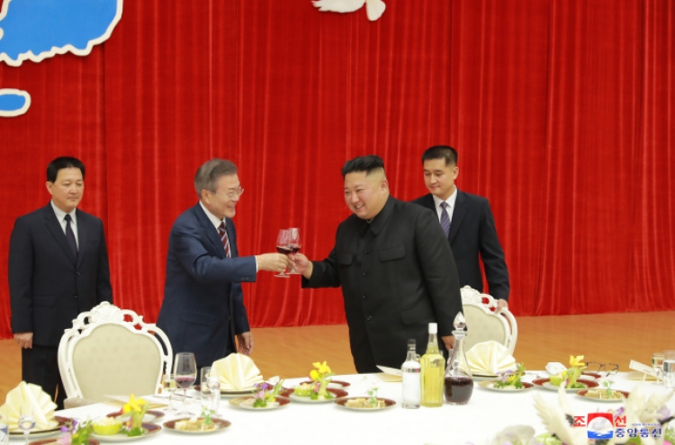 Leaders of two Koreas hold second meeting over nukes, ties