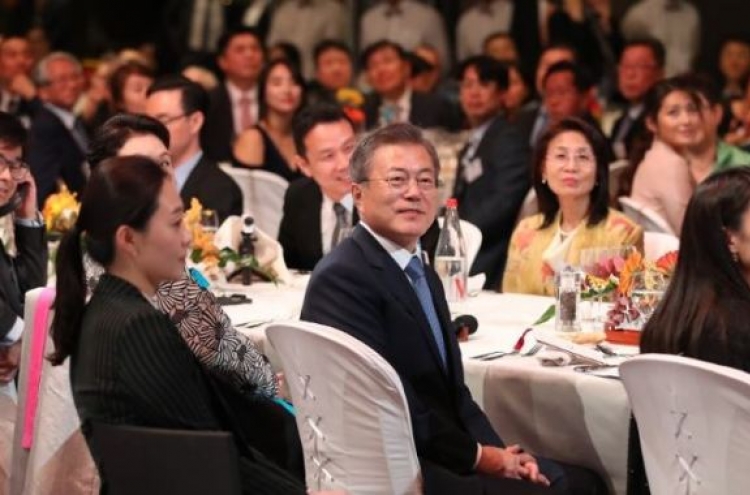 S. Korean president vows joint efforts with France to build peace