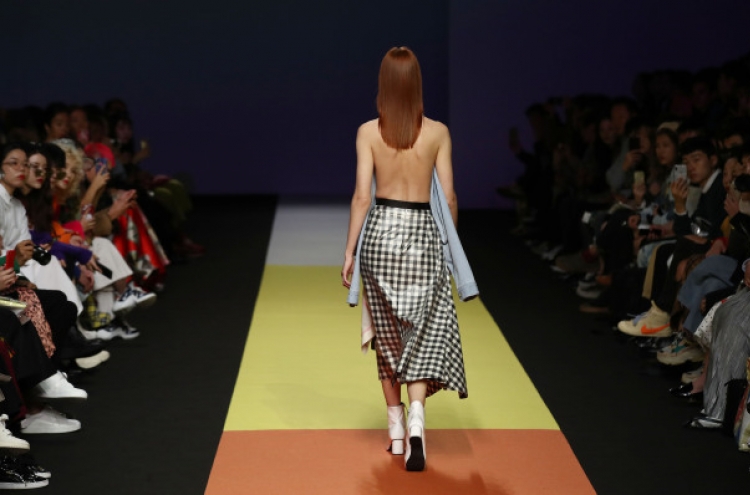 Can Seoul Fashion Week ever be show for the people?