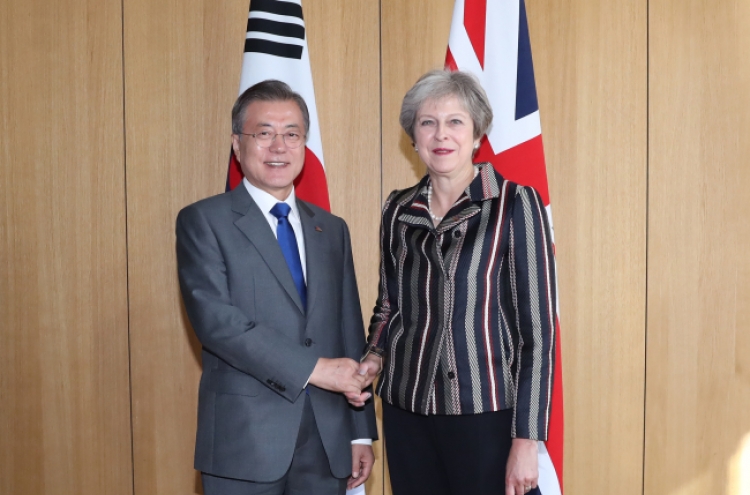 Leaders of Korea, Britain discuss bilateral ties, NK denuclearization