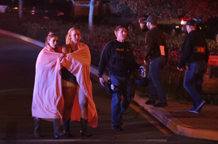 13 dead including gunman in shooting at California bar