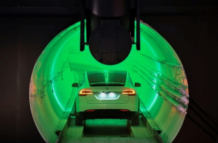 Elon Musk bores tunnel to revolutionize city driving