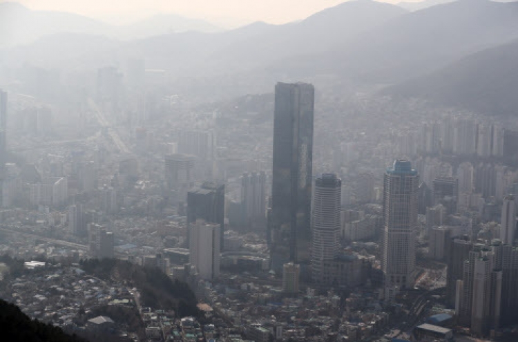 Emergency measures enforced in S. Korea to fight fine dust